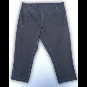 LIVI Soft Capri Legging